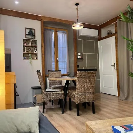 La Pierre D'agde - En Plein Centre Appartement *