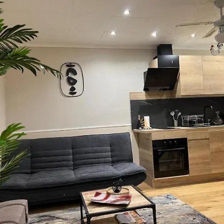 La Pierre D'agde - En Plein Centre Appartement *